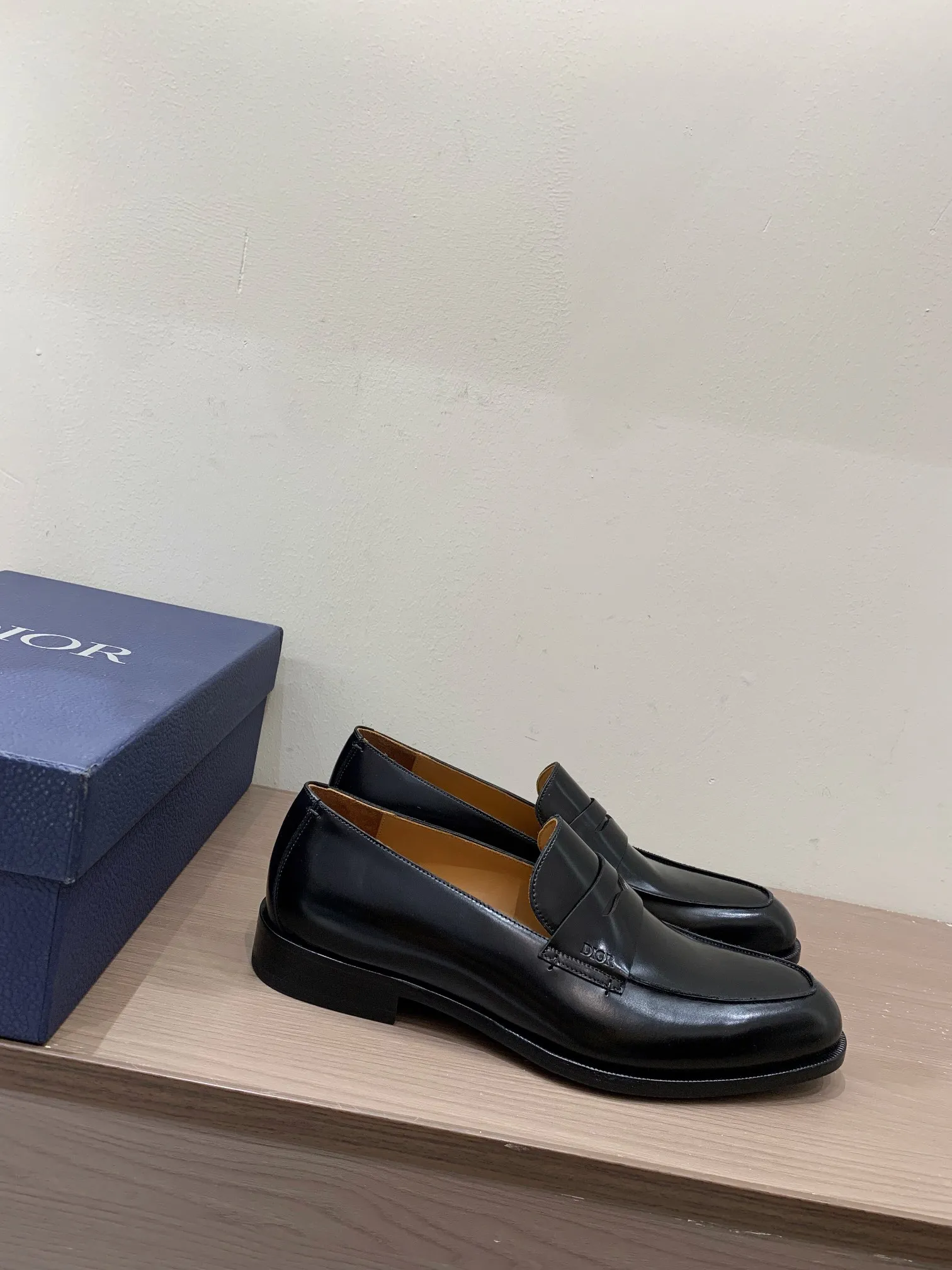 940💰 Dior high-end men's boutique casual leather shoes, imported cowhide upper, water-dyed cowhide lining, imported genuine leather outsole, perfect details, standard code 39-44 (38.45.46 customized, non-returnable and non-exchangeable),